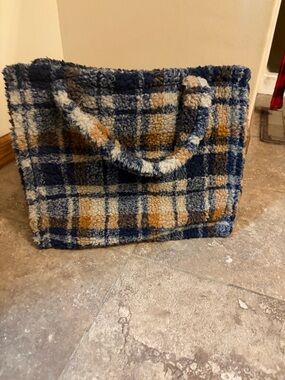 Plaid Sherpa tote bag